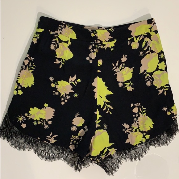 Topshop high waisted floral black lace pants-short - Picture 5 of 6